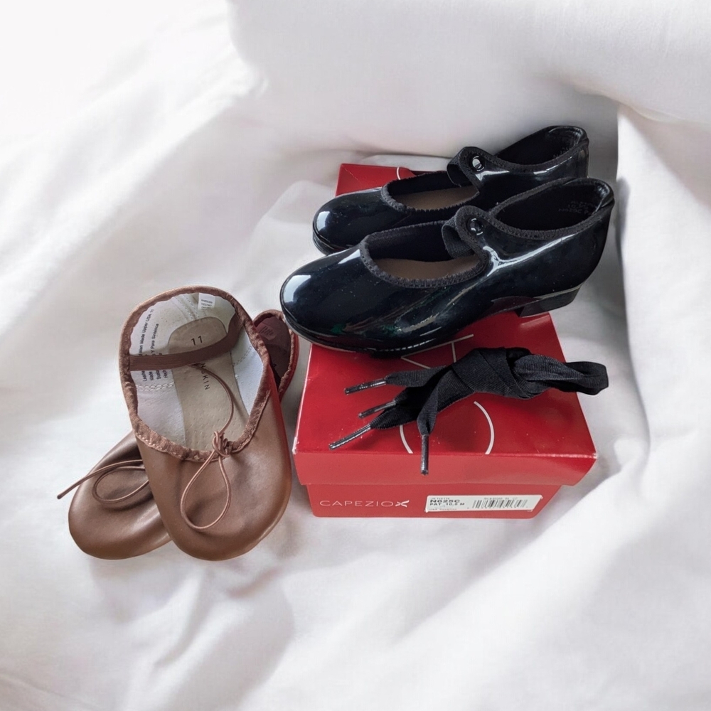 🚫 SOLD 🚫Classic Kids Ballet Flats with Bow Detail